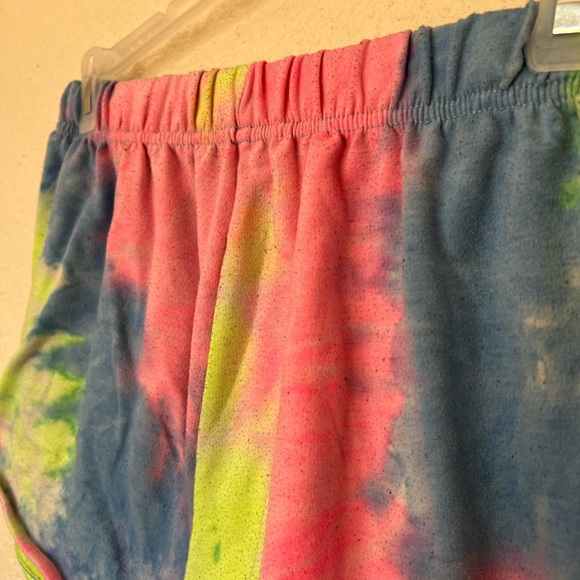 Zaful | Tie-Dye Crop Tank and Shorts Set - Picture 6 of 14